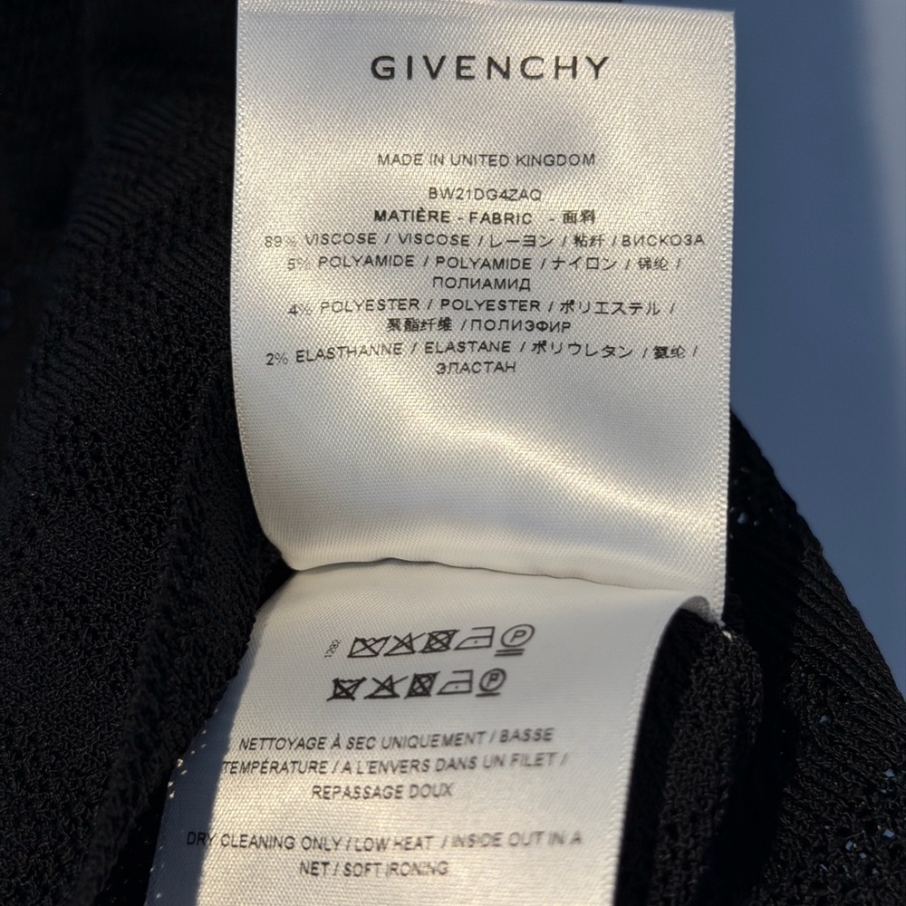 Women’s Givenchy Dress,
Logo mini dress, new with tags - Picture 10 of 11
